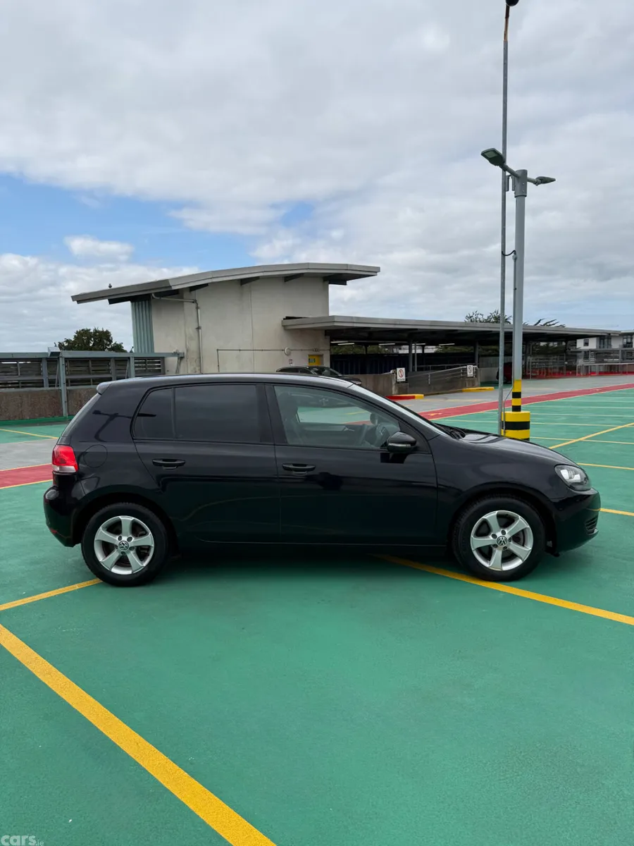Volkswagen Polo Hatchback, Petrol, 2010, Black