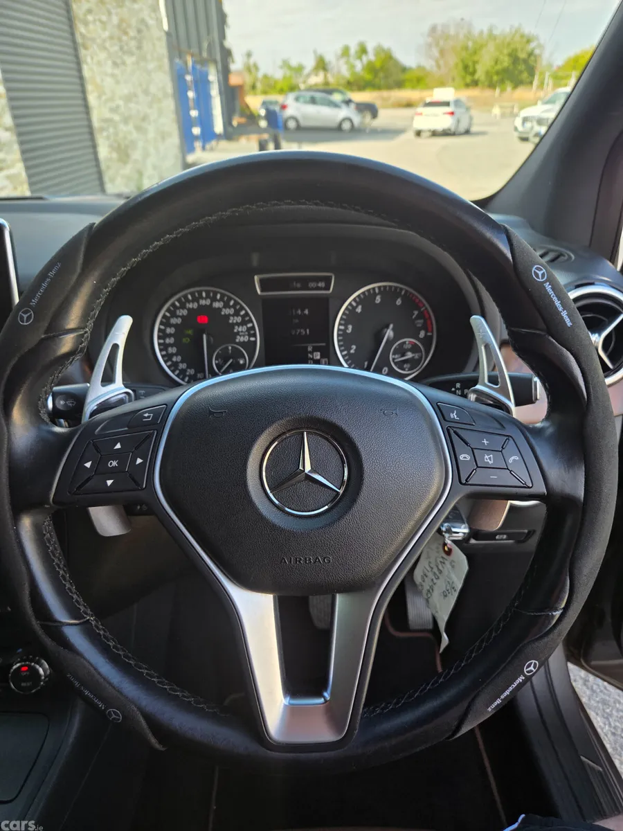 Mercedes-Benz B-Class Hatchback, Petrol, 2013, Grey