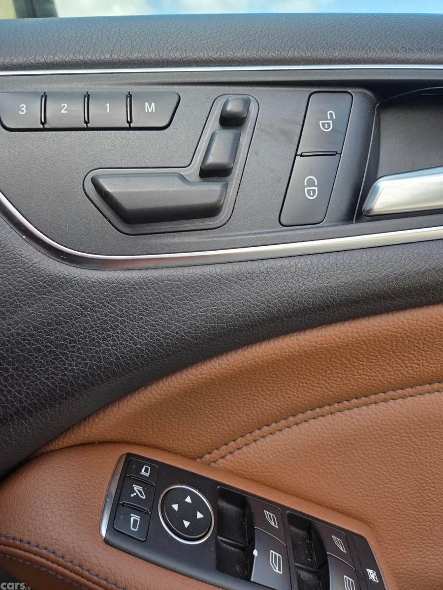 Mercedes-Benz B-Class Hatchback, Petrol, 2013, Grey