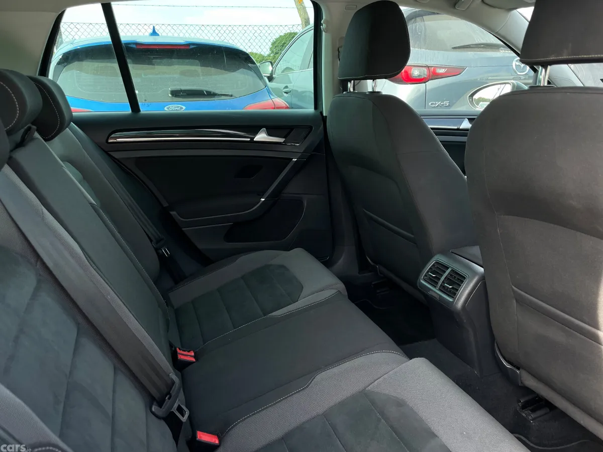 Volkswagen Golf Estate, Petrol, 2018, Grey