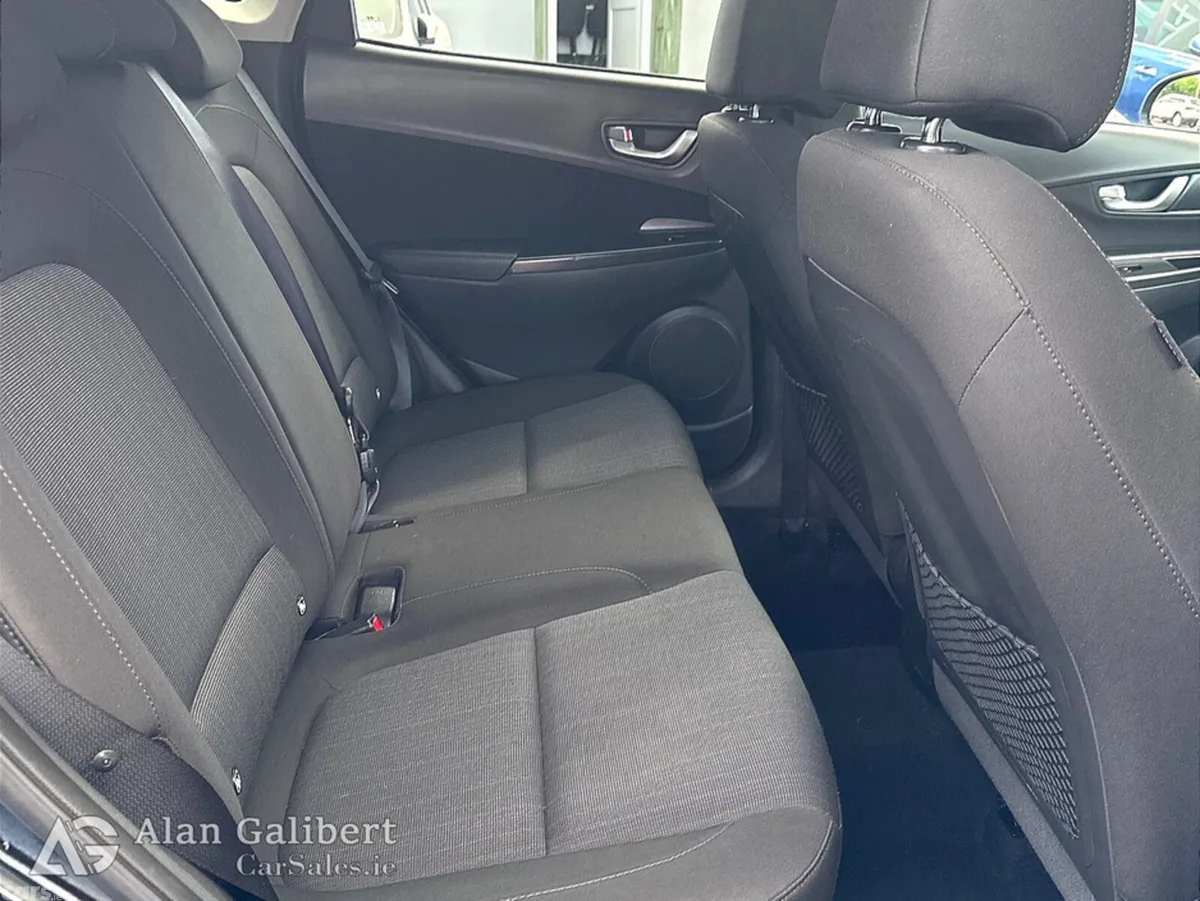 Hyundai KONA MPV, Petrol, 2021, Black