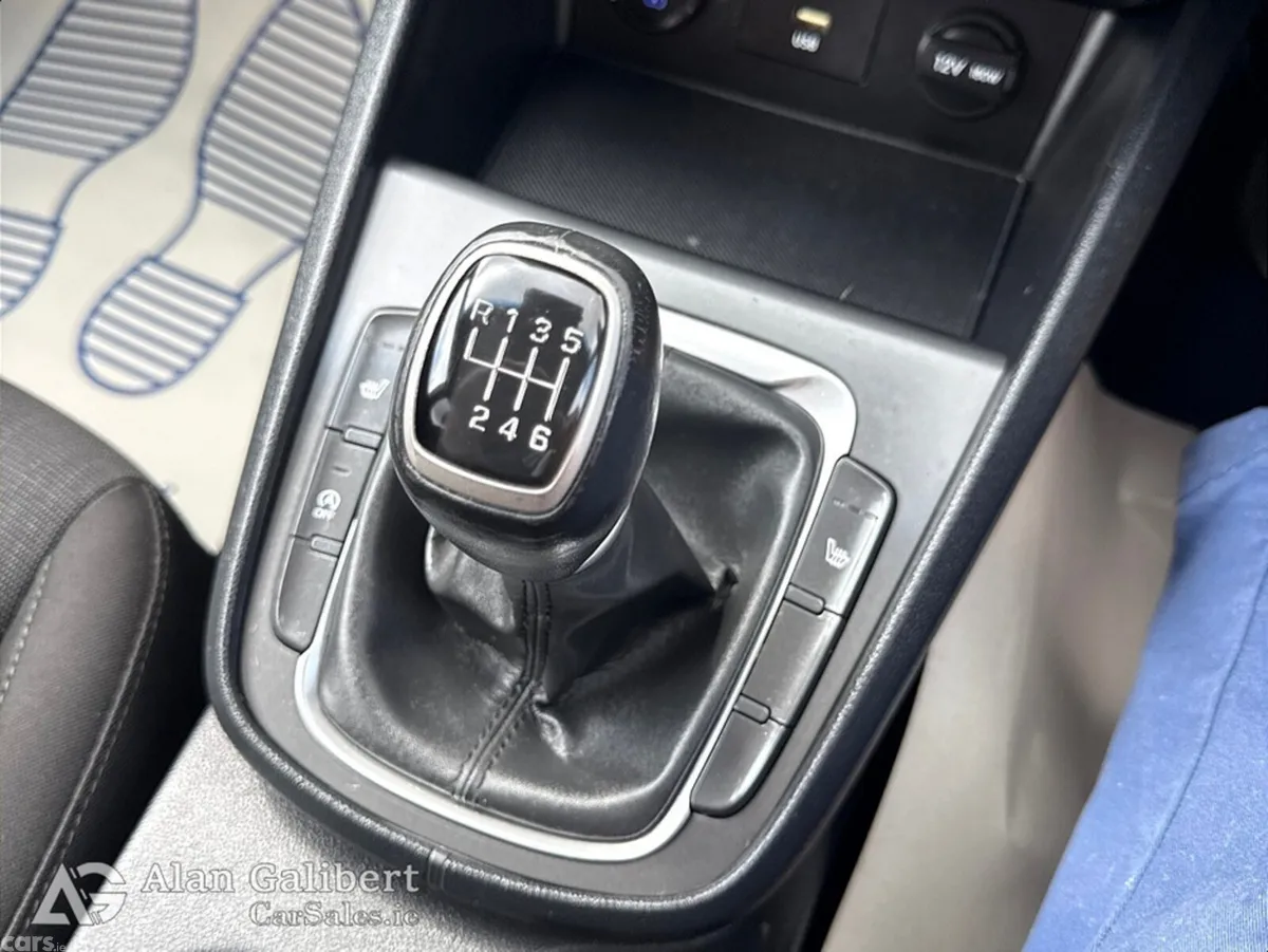 Hyundai KONA MPV, Petrol, 2021, Black