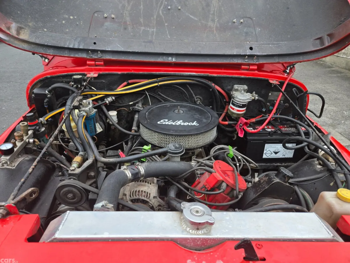 Jeep Renegade SUV, Petrol, 1975, Red