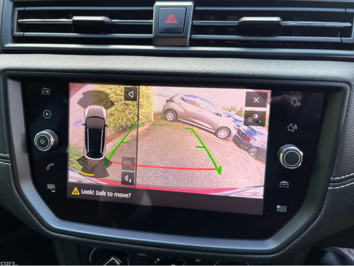SEAT Arona SUV, Diesel, 2018, Red