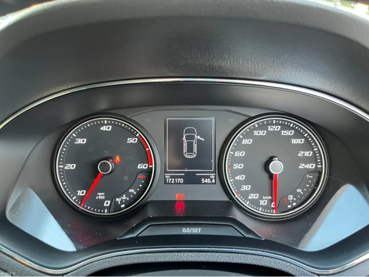 SEAT Arona SUV, Diesel, 2018, Red