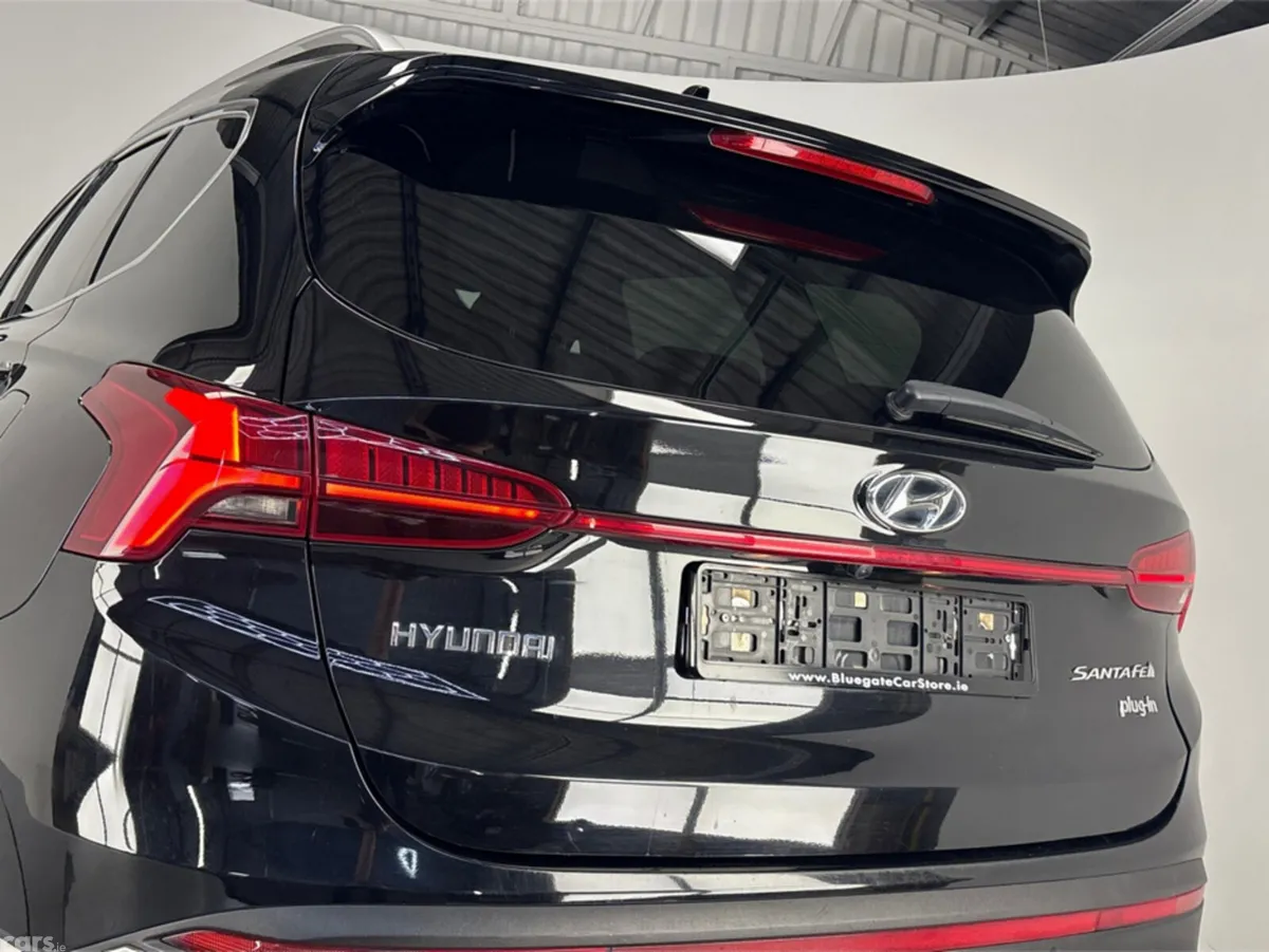 Hyundai Santa Fe Estate, Petrol Plug-in Hybrid, 2023, Black