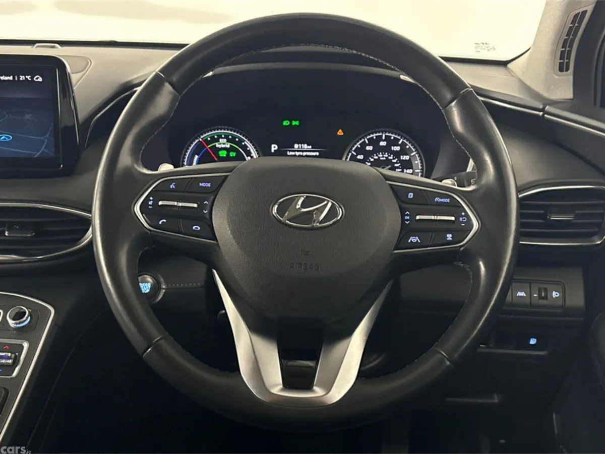 Hyundai Santa Fe Estate, Petrol Plug-in Hybrid, 2023, Black