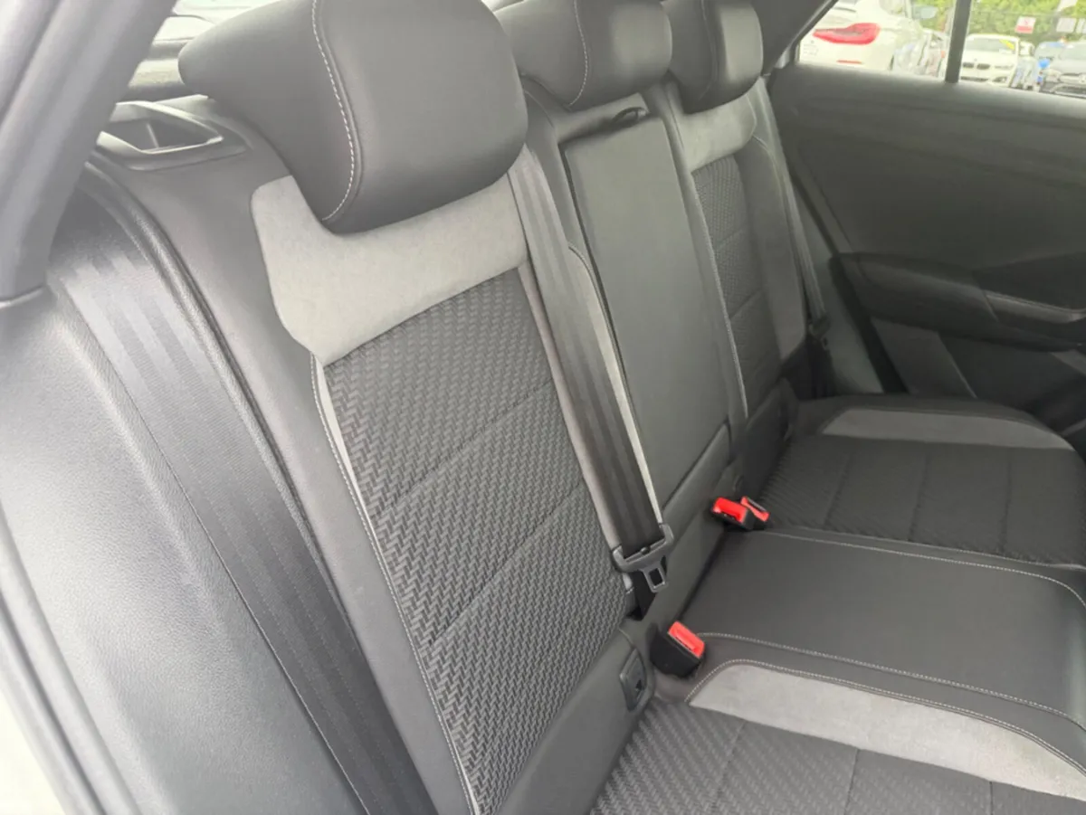 Volkswagen T-Roc SUV, Diesel, 2021, White