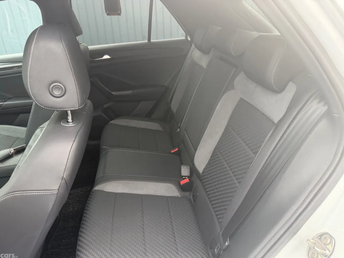 Volkswagen T-Roc SUV, Diesel, 2021, White