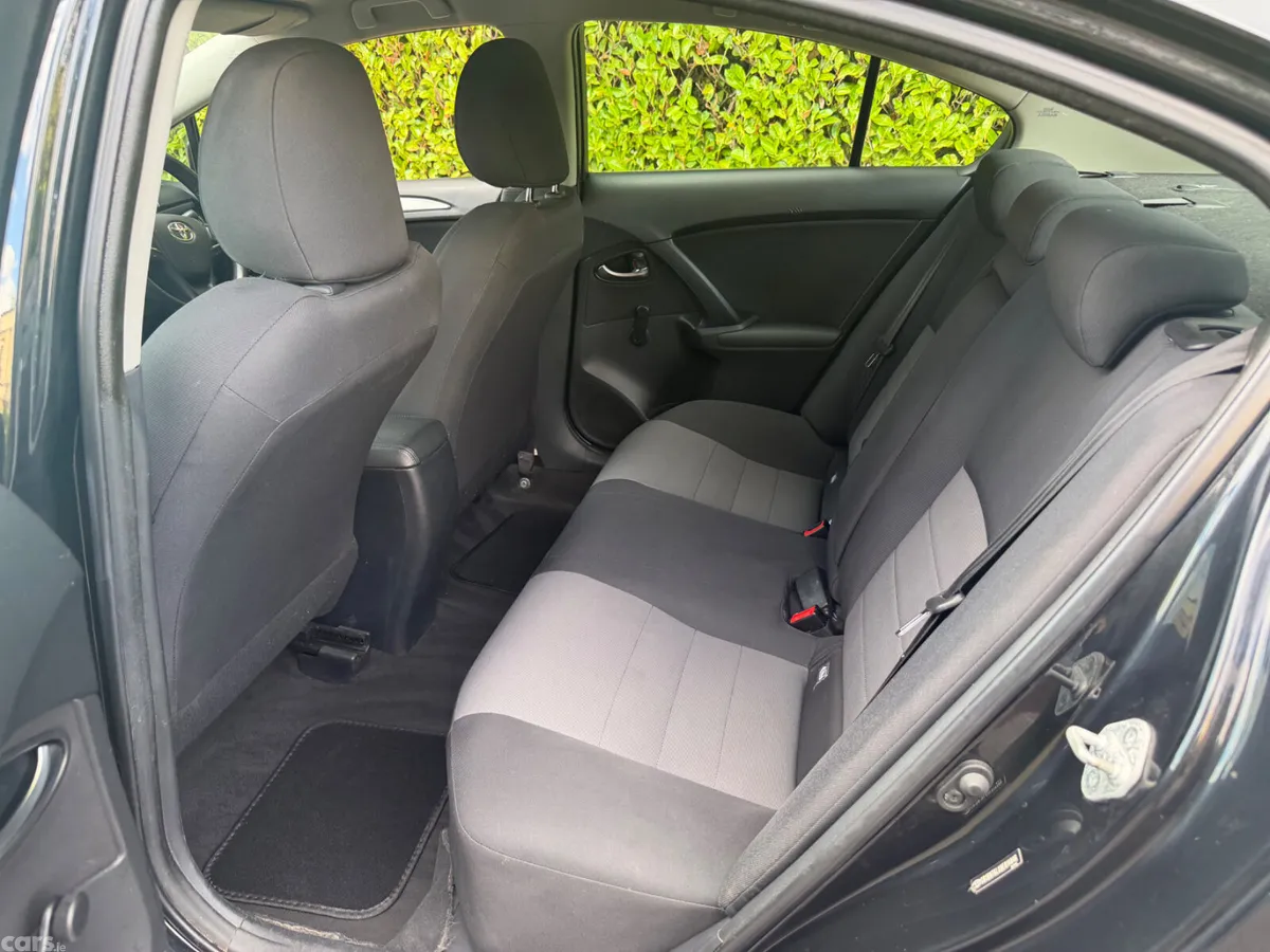 Toyota Avensis Saloon, Diesel, 2017, Black