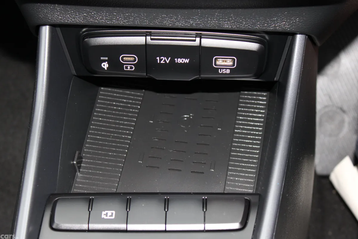 Hyundai i20 Hatchback, Petrol, 2025, Black