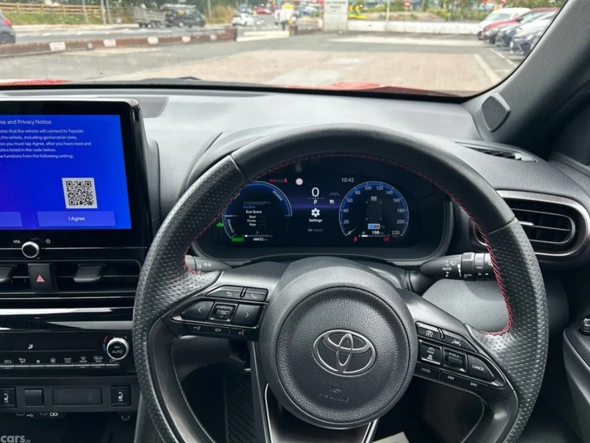 Toyota Yaris Cross Hatchback, Petrol Hybrid, 2025, Red