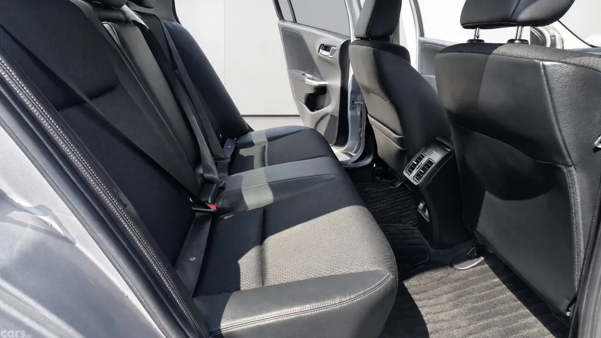 Honda Grace Saloon, Petrol Hybrid, 2017, Grey