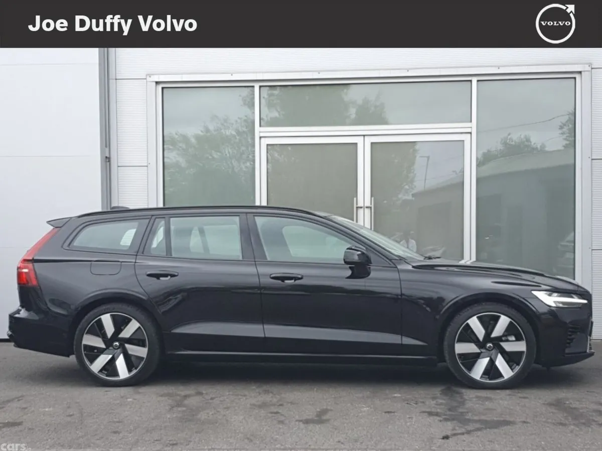 Volvo V60 Estate, Petrol Plug-in Hybrid, 2025, Black