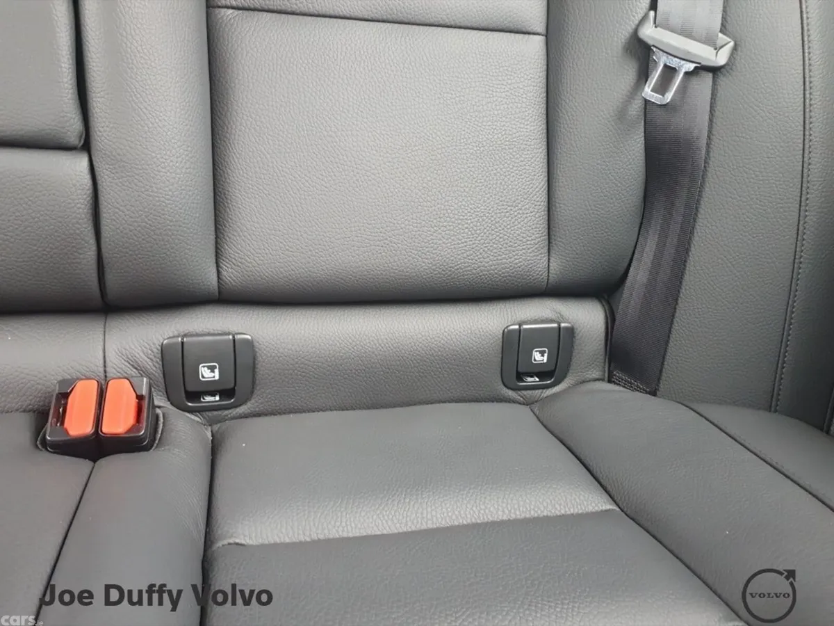 Volvo V60 Estate, Petrol Plug-in Hybrid, 2025, Black
