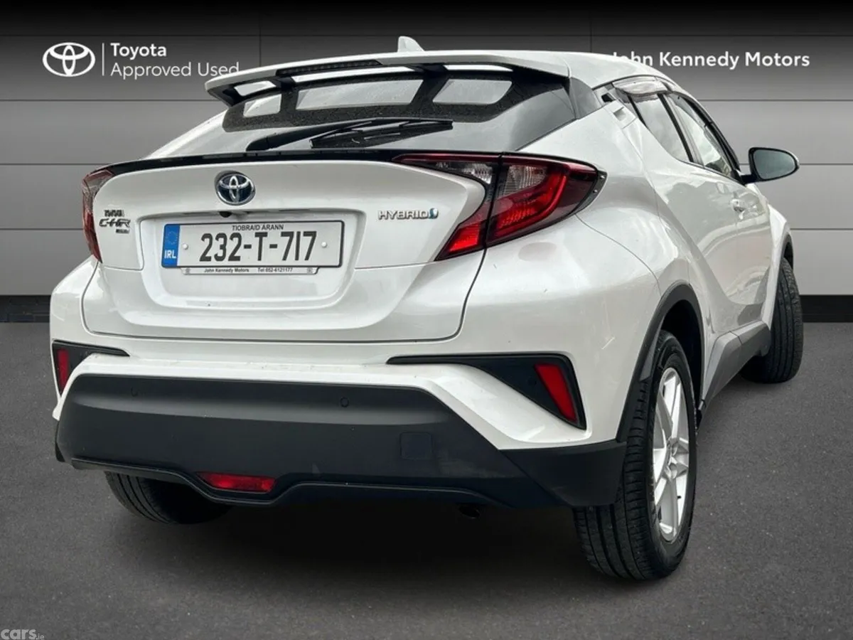 Toyota C-HR SUV, Petrol Hybrid, 2023, White