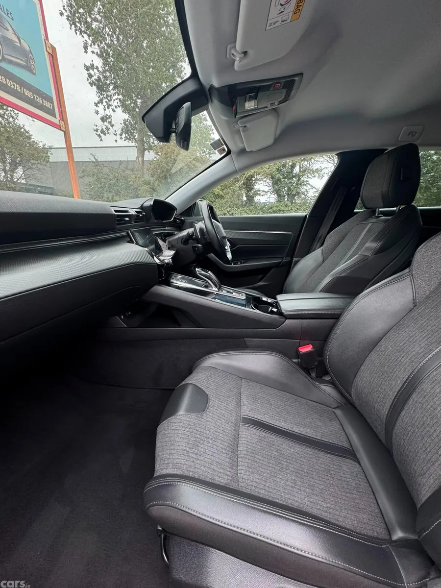 Peugeot 508 Estate/Jeep, Petrol Plug-in Hybrid, 2022, Red