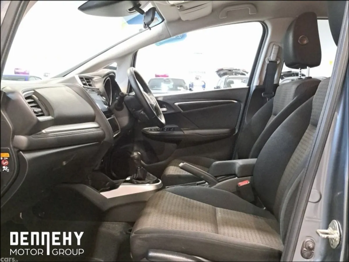 Honda Jazz Hatchback, Petrol, 2019, Grey