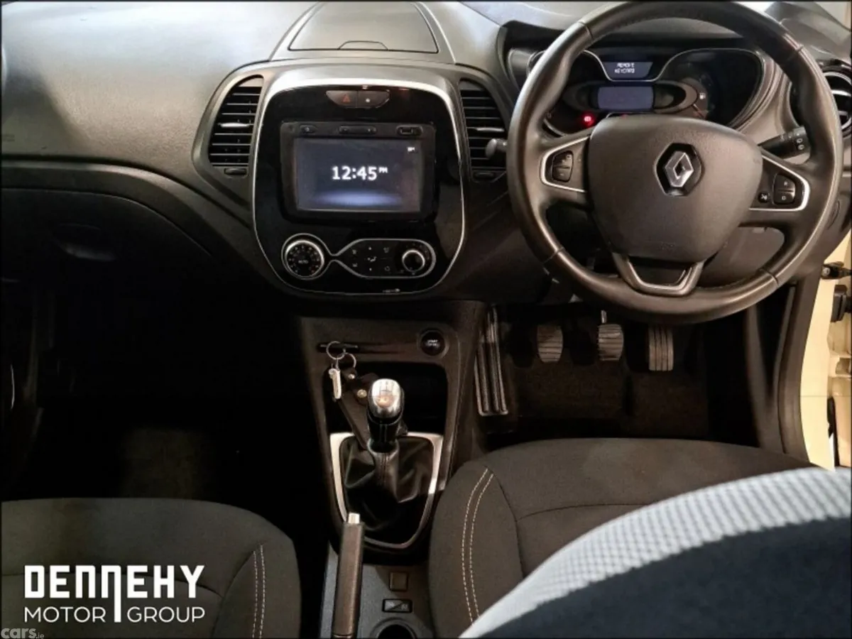 Renault Captur Hatchback, Petrol, 2019, White