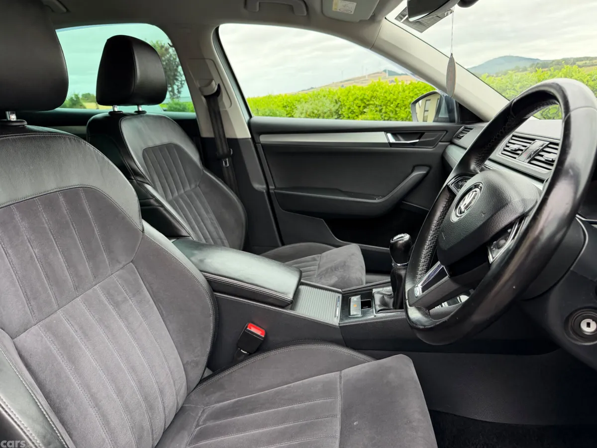 Skoda Superb Hatchback, Diesel, 2018, Grey