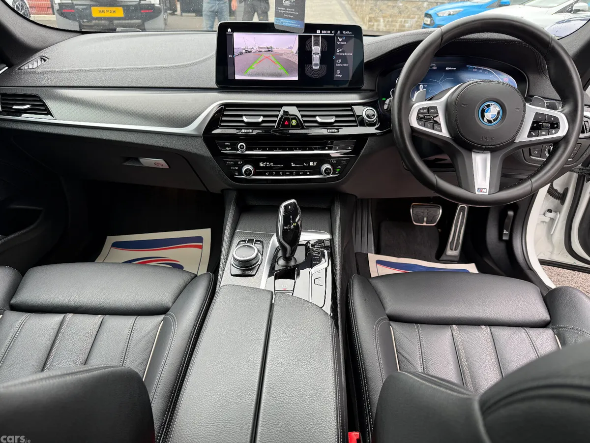 BMW 5-Series Saloon, Petrol Hybrid, 2022, White