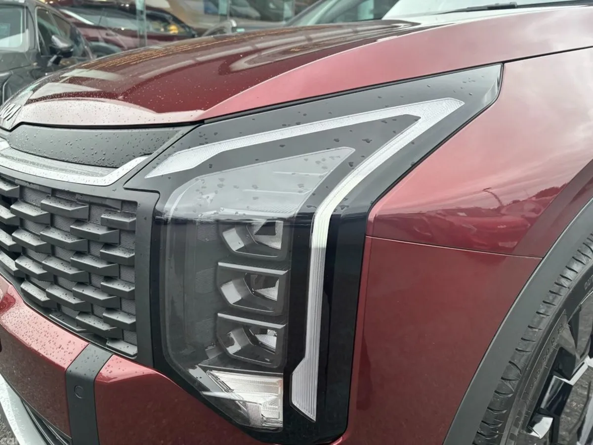 Kia Sportage SUV, Petrol Plug-in Hybrid, 2026, Red