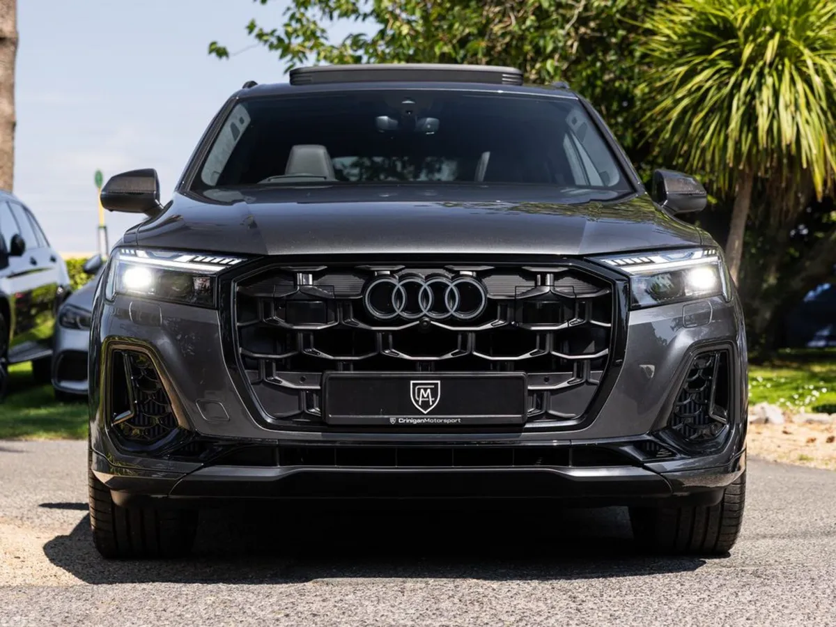 Audi Q7 SUV, Petrol Plug-in Hybrid, 2026, Grey