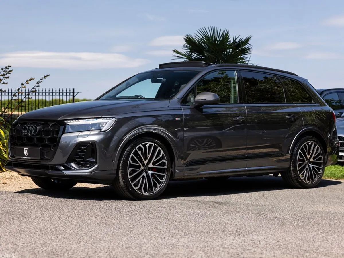 Audi Q7 SUV, Petrol Plug-in Hybrid, 2026, Grey