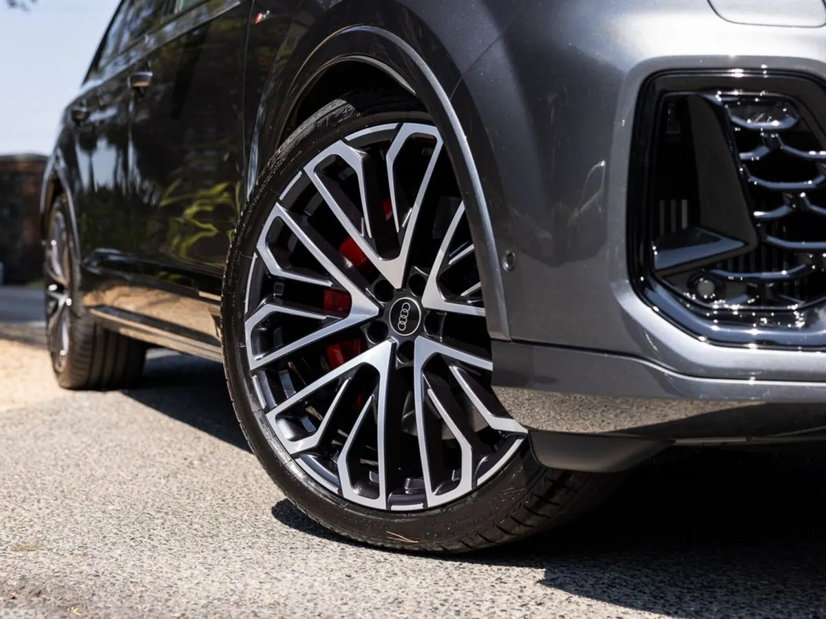 Audi Q7 SUV, Petrol Plug-in Hybrid, 2026, Grey