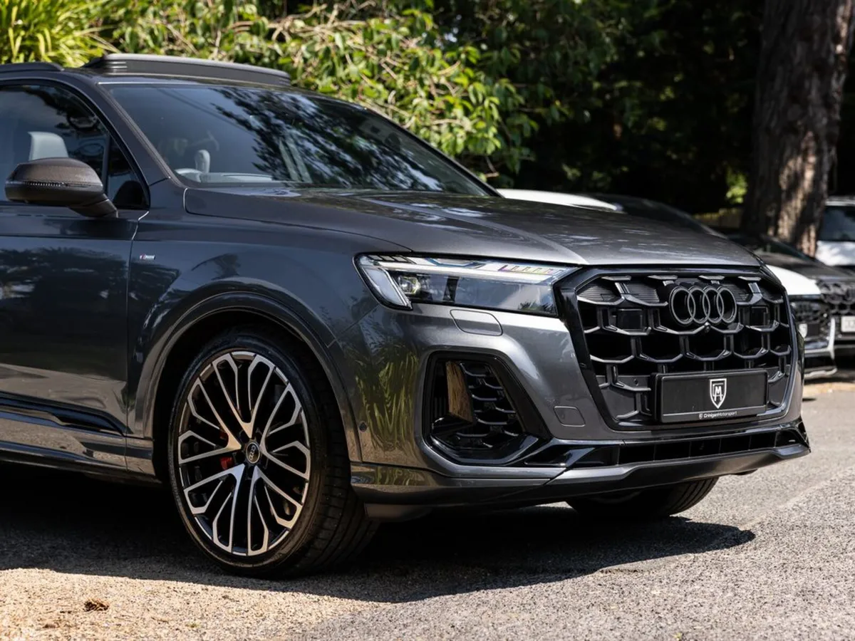 Audi Q7 SUV, Petrol Plug-in Hybrid, 2026, Grey