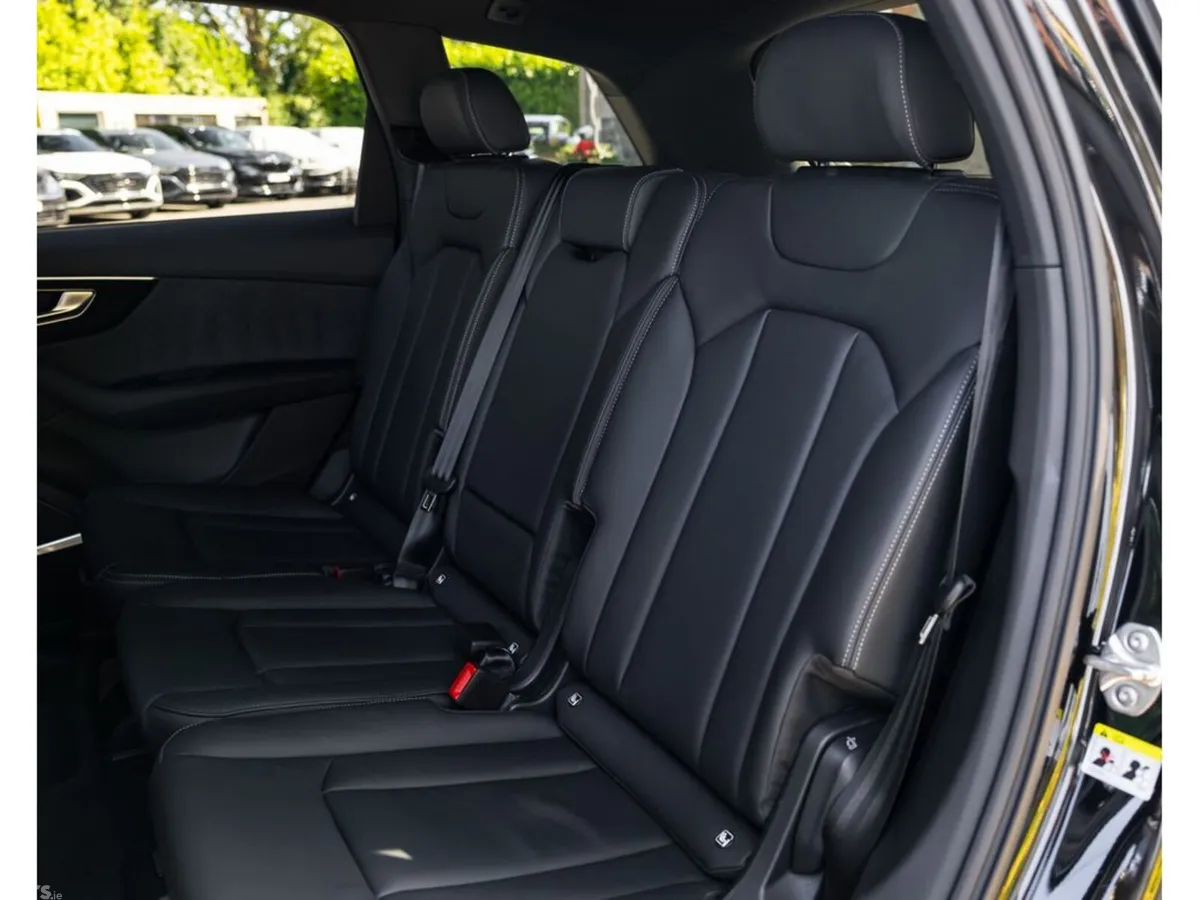 Audi Q7 SUV, Petrol Plug-in Hybrid, 2026, Black