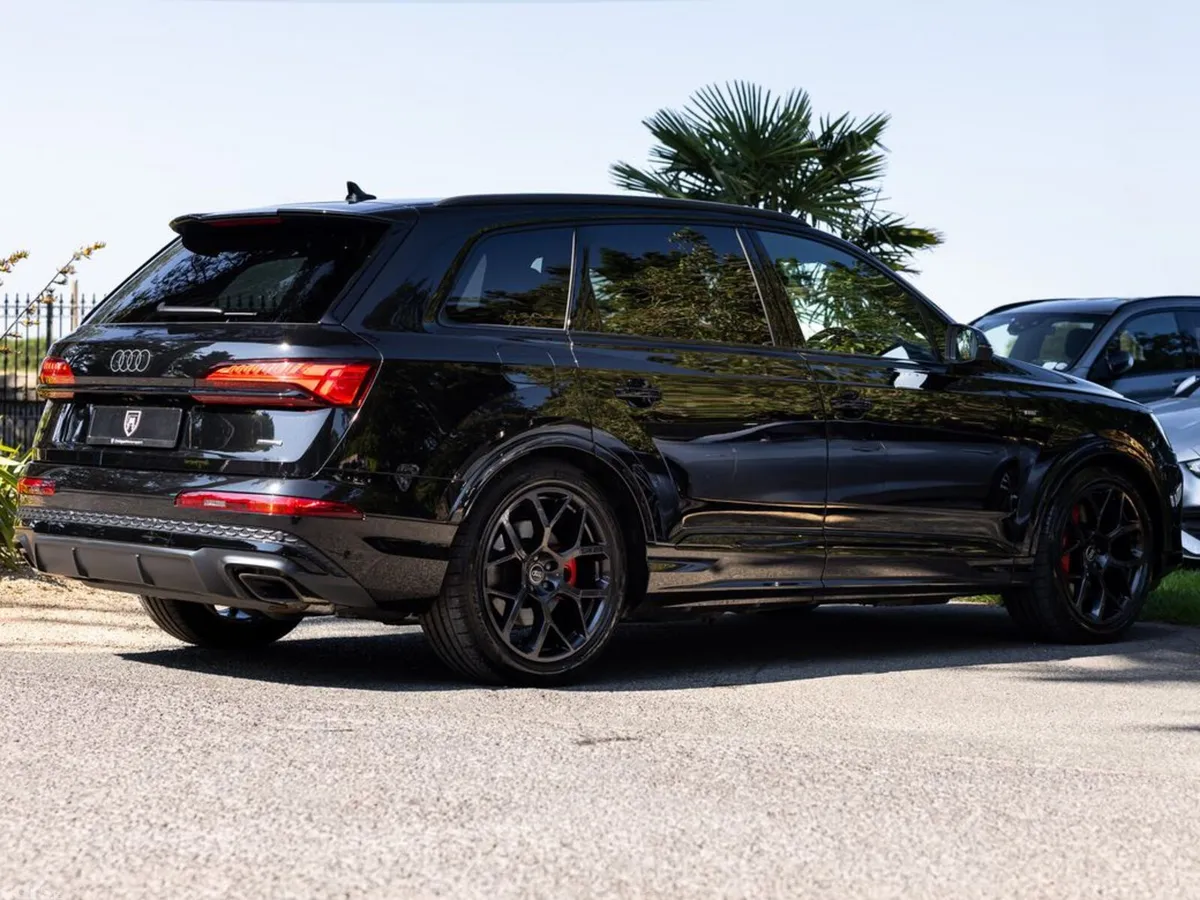 Audi Q7 SUV, Petrol Plug-in Hybrid, 2026, Black