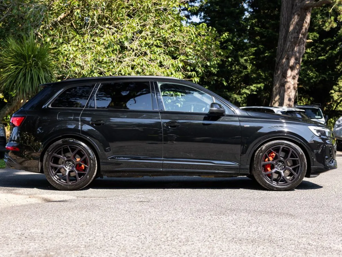 Audi Q7 SUV, Petrol Plug-in Hybrid, 2026, Black