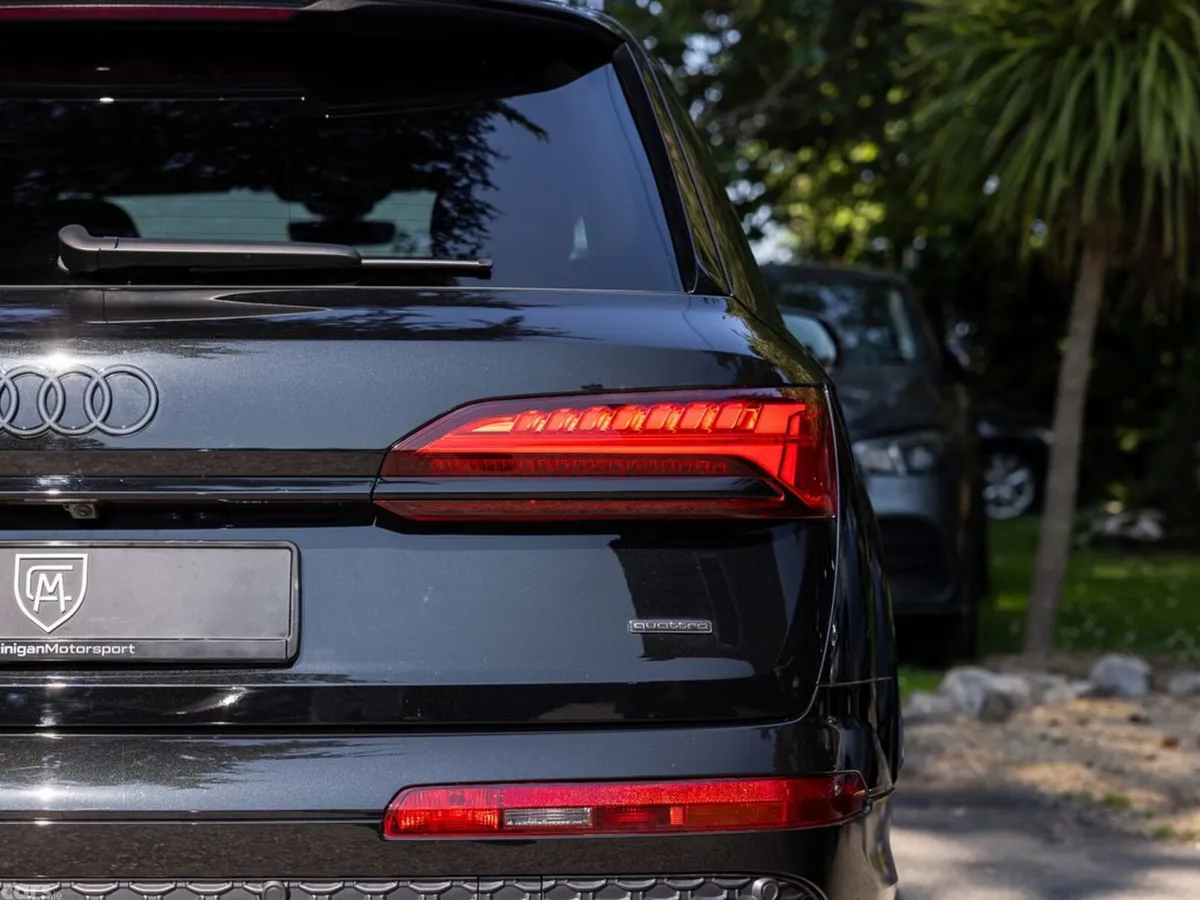 Audi Q7 SUV, Petrol Plug-in Hybrid, 2026, Black