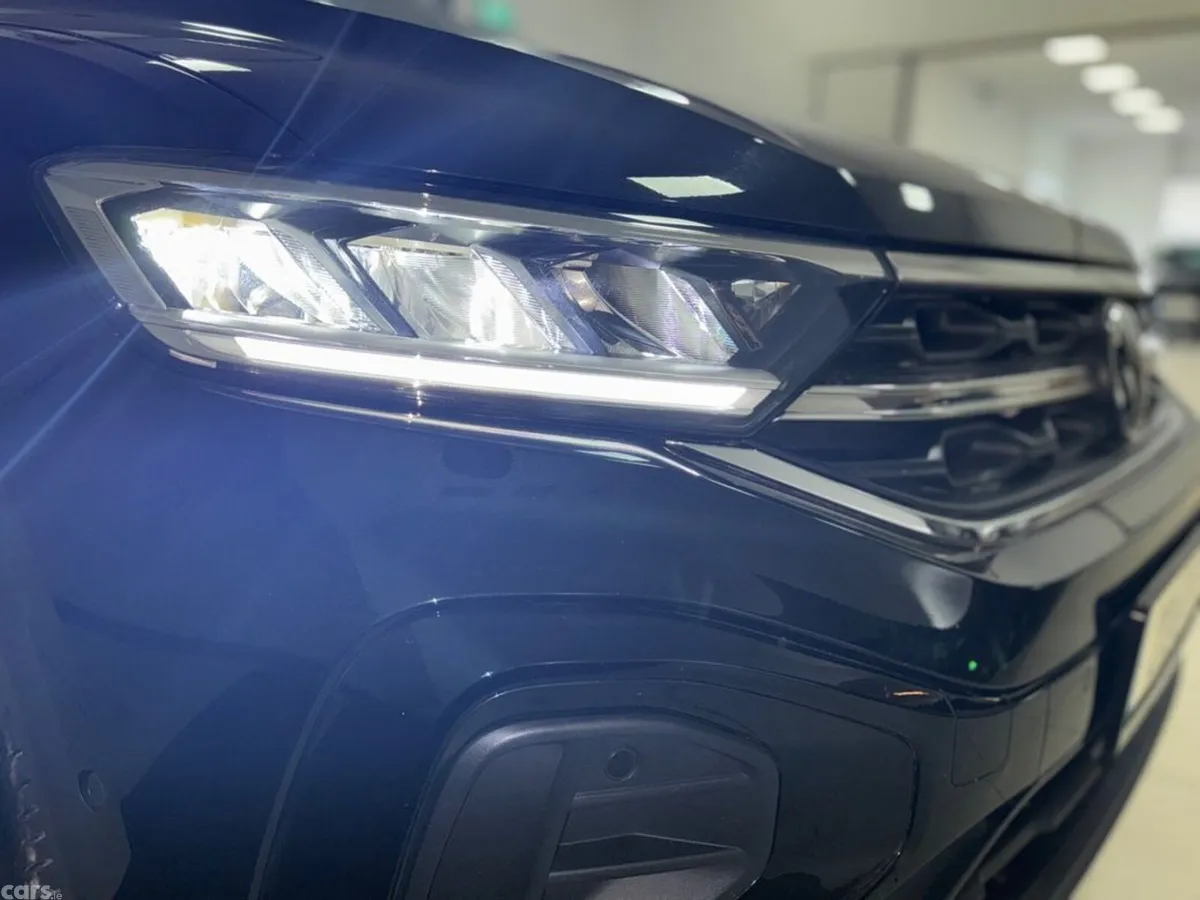 Volkswagen T-Roc Estate, Petrol, 2023, Black
