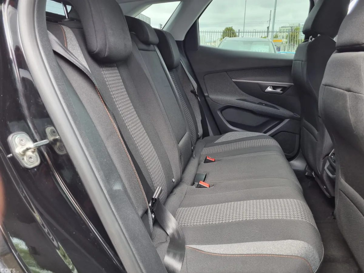 Peugeot 3008 SUV, Petrol, 2017, Black