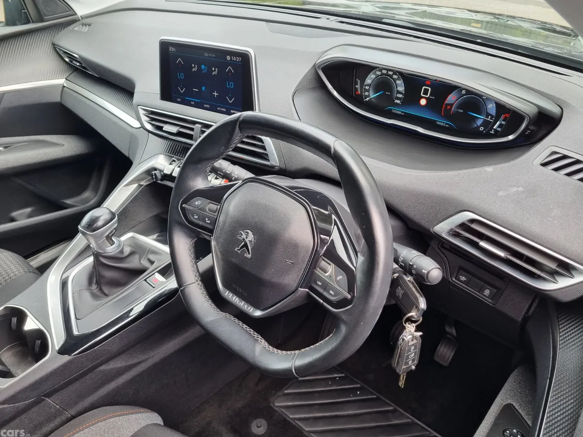 Peugeot 3008 SUV, Petrol, 2017, Black