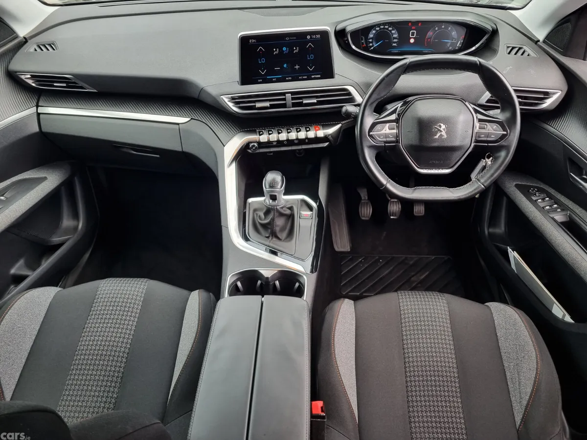 Peugeot 3008 SUV, Petrol, 2017, Black