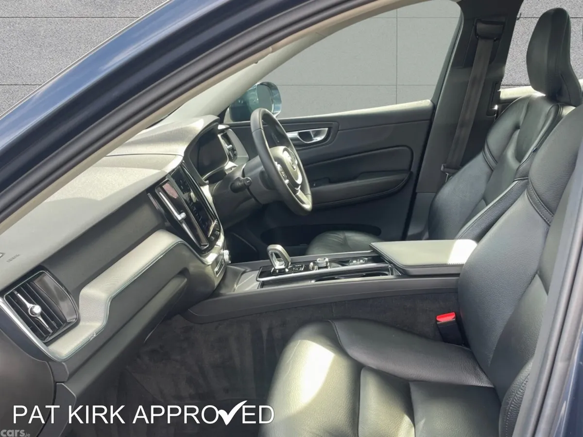 Volvo XC60 Estate, Petrol Hybrid, 2023, Blue