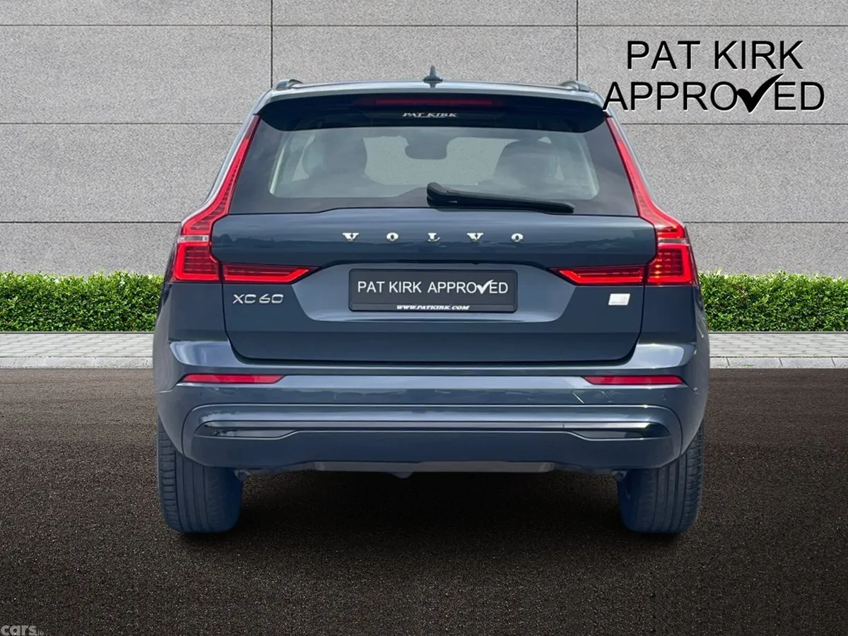 Volvo XC60 Estate, Petrol Hybrid, 2023, Blue