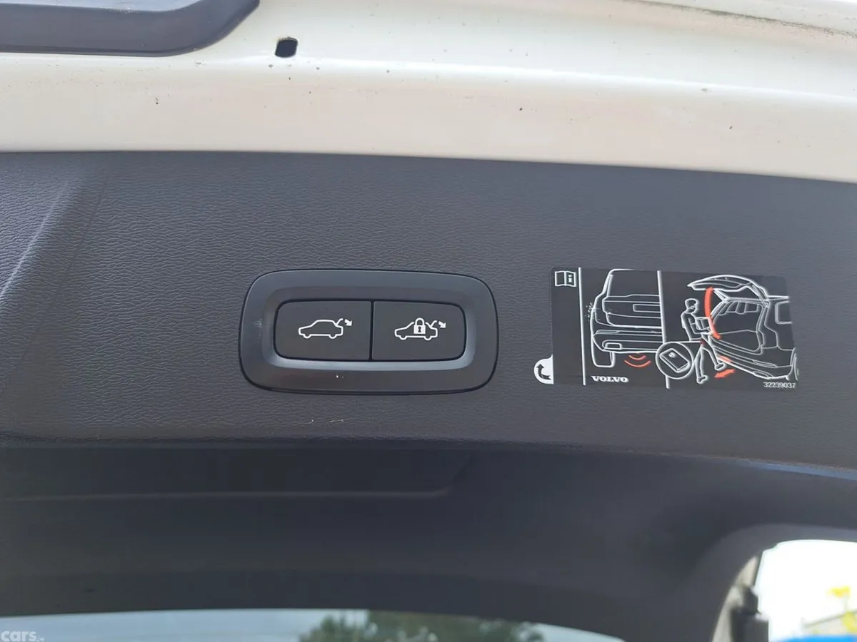 Volvo XC40 SUV, Diesel, 2020, White