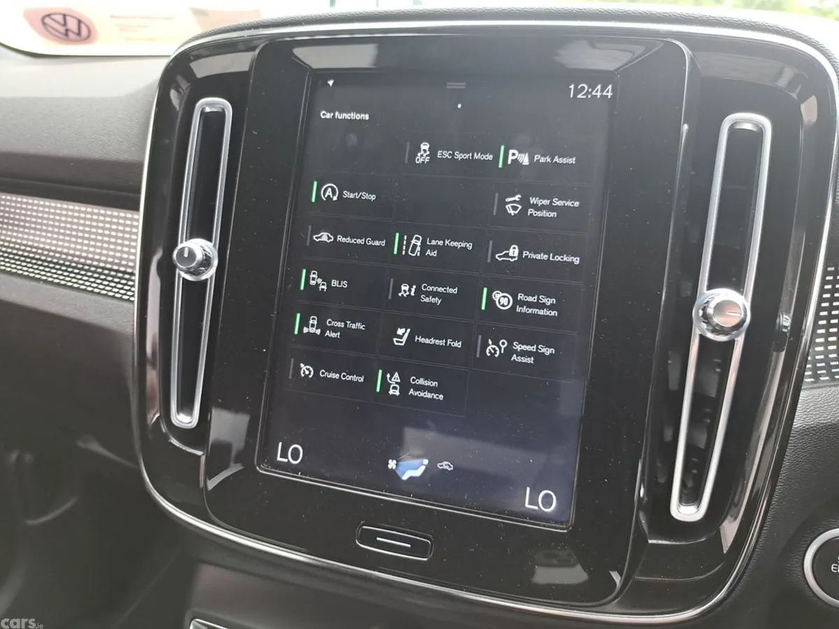 Volvo XC40 SUV, Diesel, 2020, White
