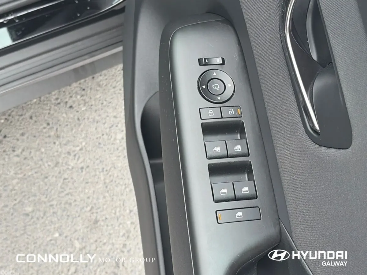 Hyundai KONA MPV, Petrol, 2024, Black