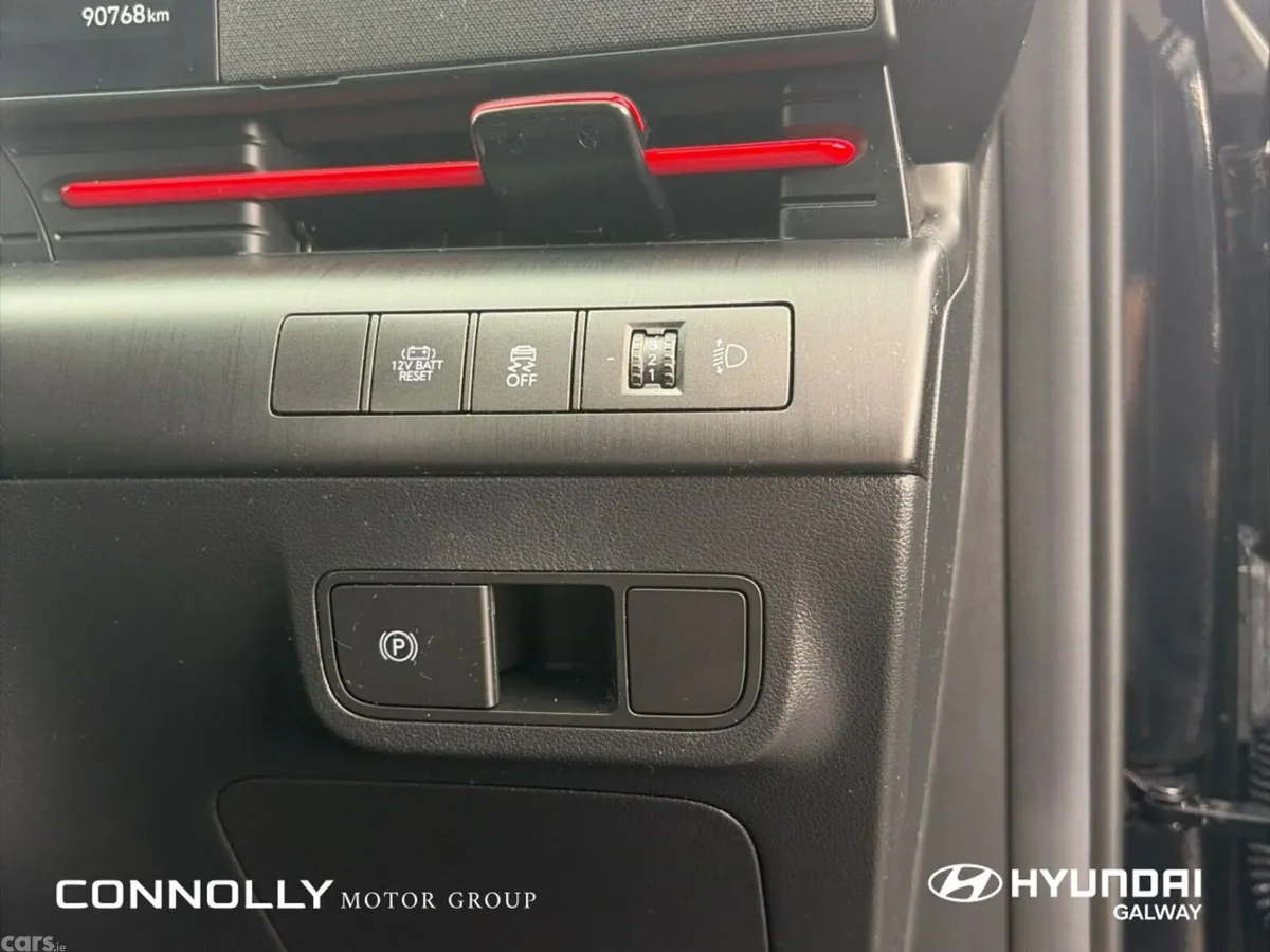 Hyundai KONA MPV, Petrol, 2024, Black