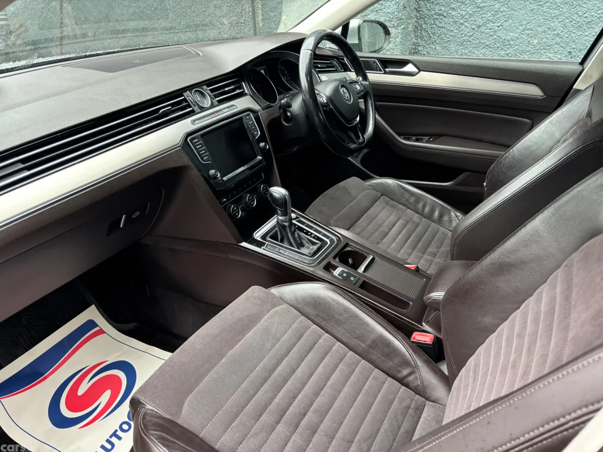 Volkswagen Passat Saloon, Diesel, 2016, Silver