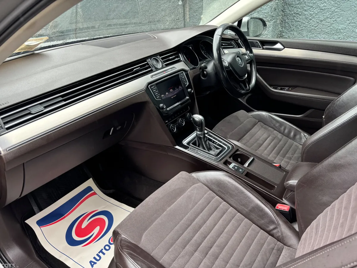 Volkswagen Passat Saloon, Diesel, 2016, Silver