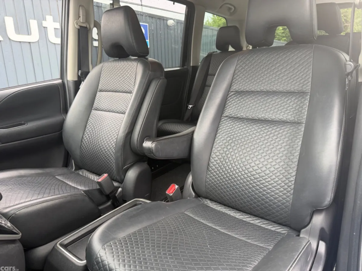 Nissan Serena MPV, Petrol Hybrid, 2021, Black
