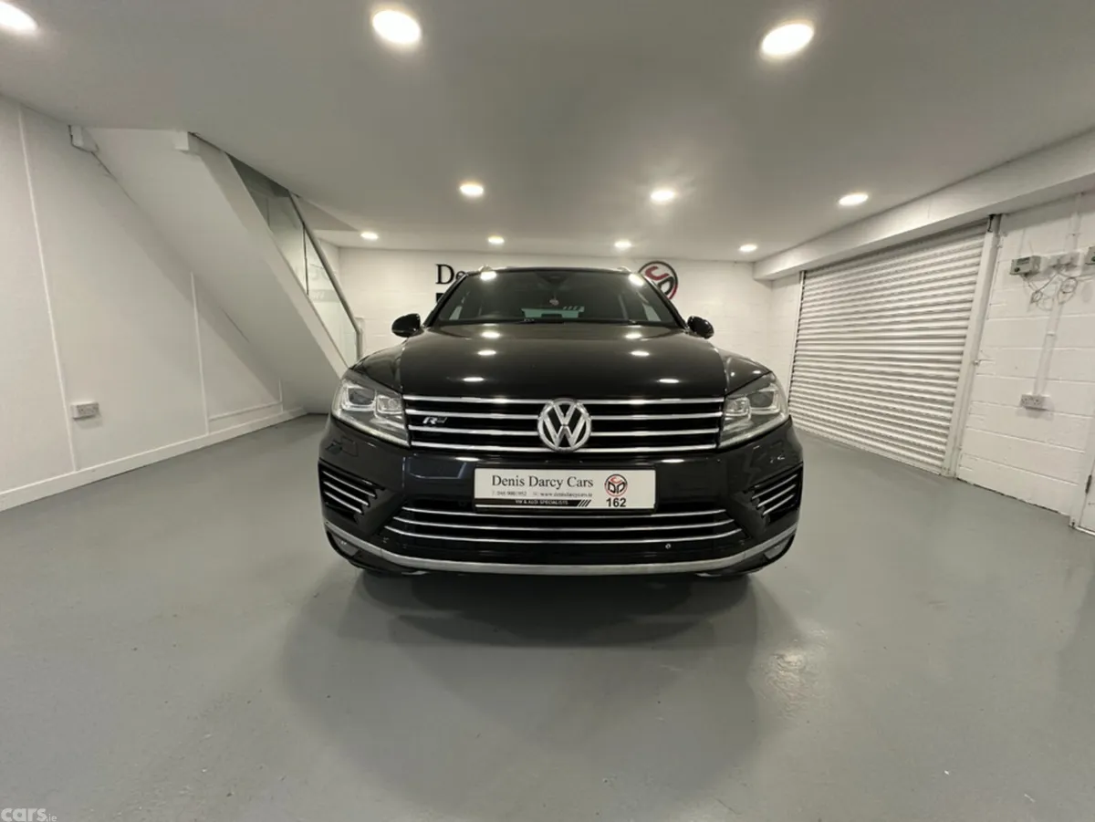 Volkswagen Touareg SUV, Diesel, 2016, Black