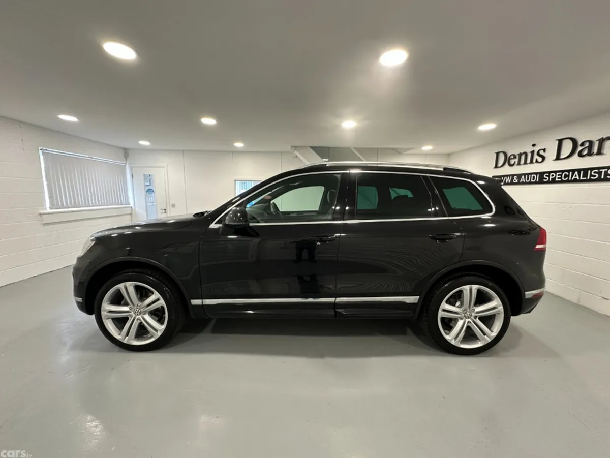 Volkswagen Touareg SUV, Diesel, 2016, Black