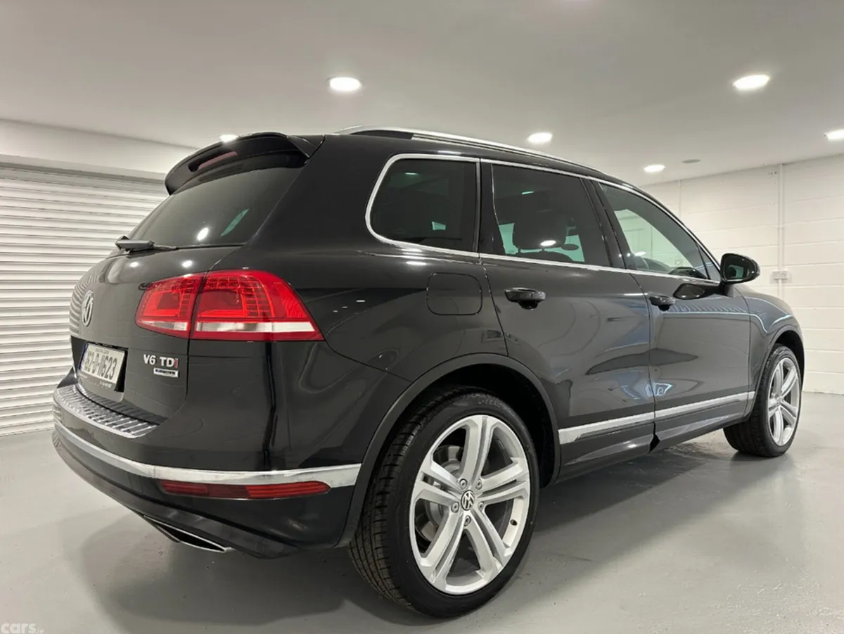 Volkswagen Touareg SUV, Diesel, 2016, Black